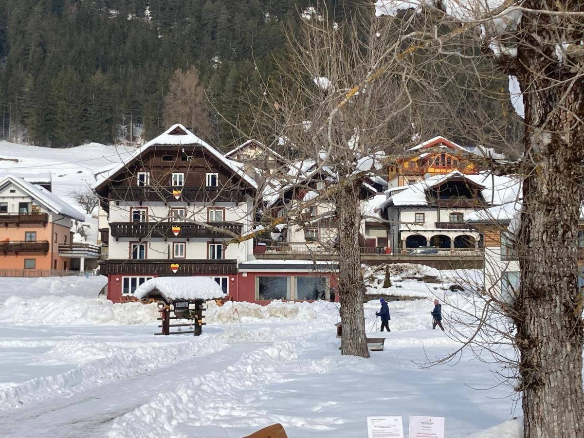 Seehotel & Seeapartments Kaerntnerhof- Direkt Am See! Weissensee Bagian luar foto